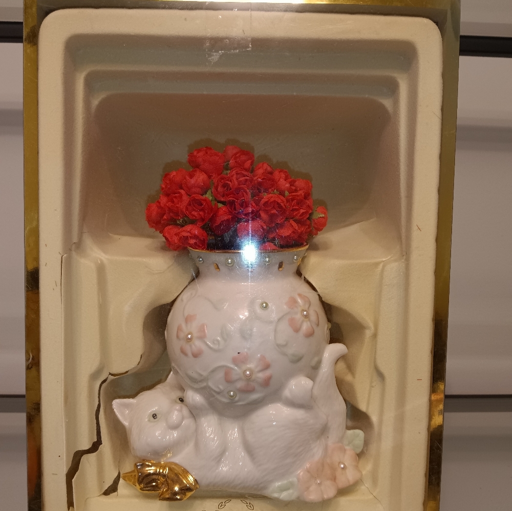 Lenox Cat Bud Vase